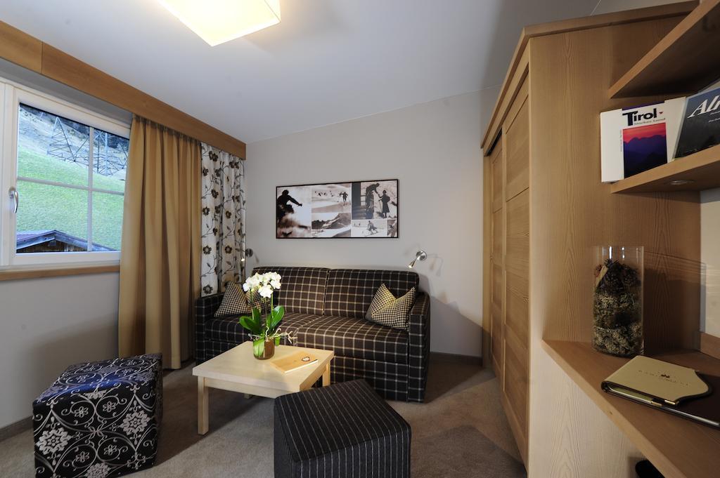 Hotel Garni - Restaurant Kaminstube St. Anton am Arlberg Zimmer foto