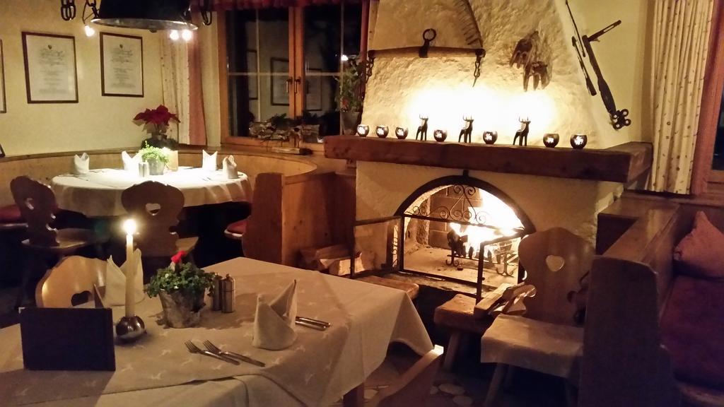Hotel Garni - Restaurant Kaminstube St. Anton am Arlberg Exterior foto